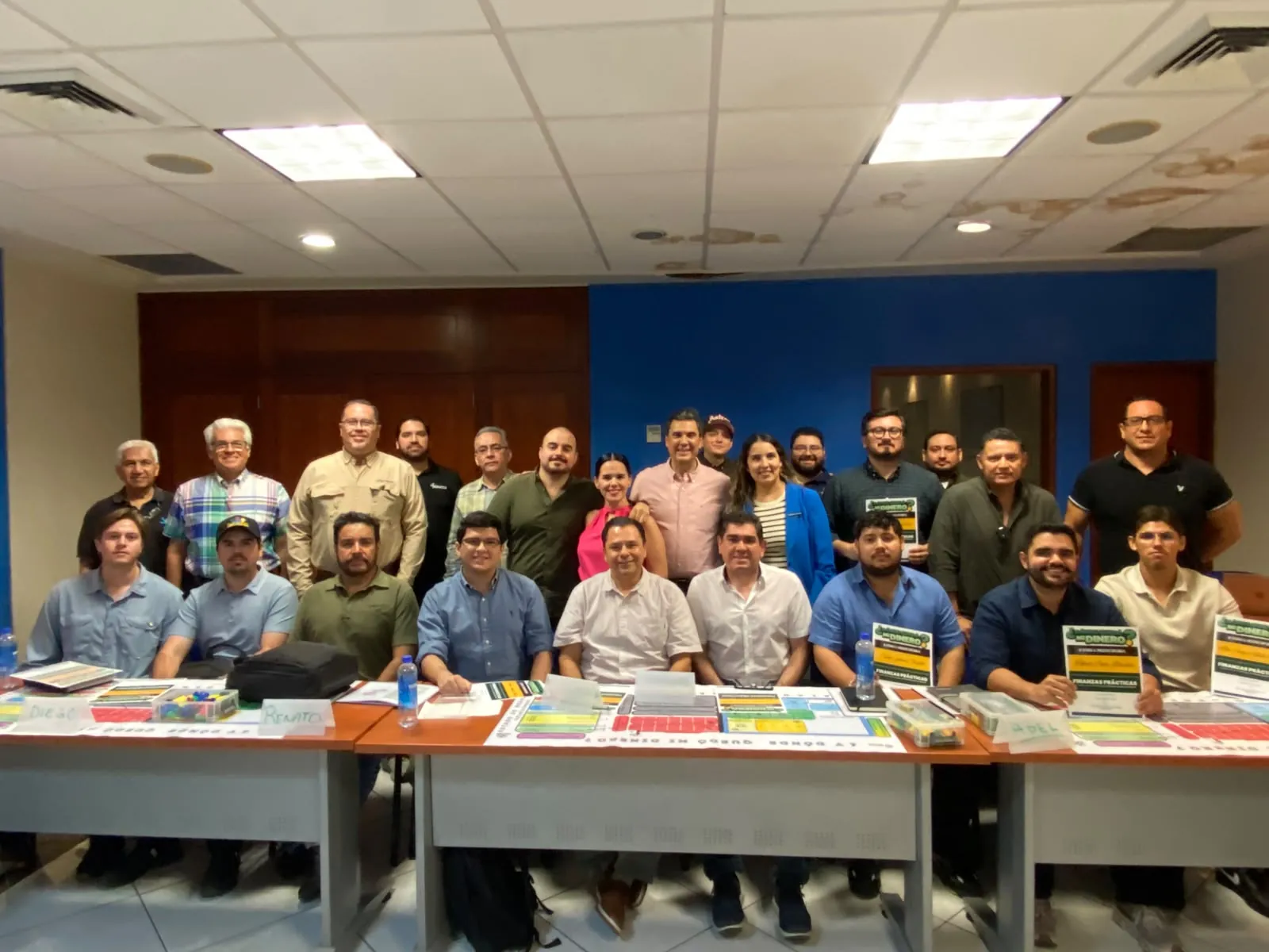 Grupo del taller en Culiacán, junio 2026